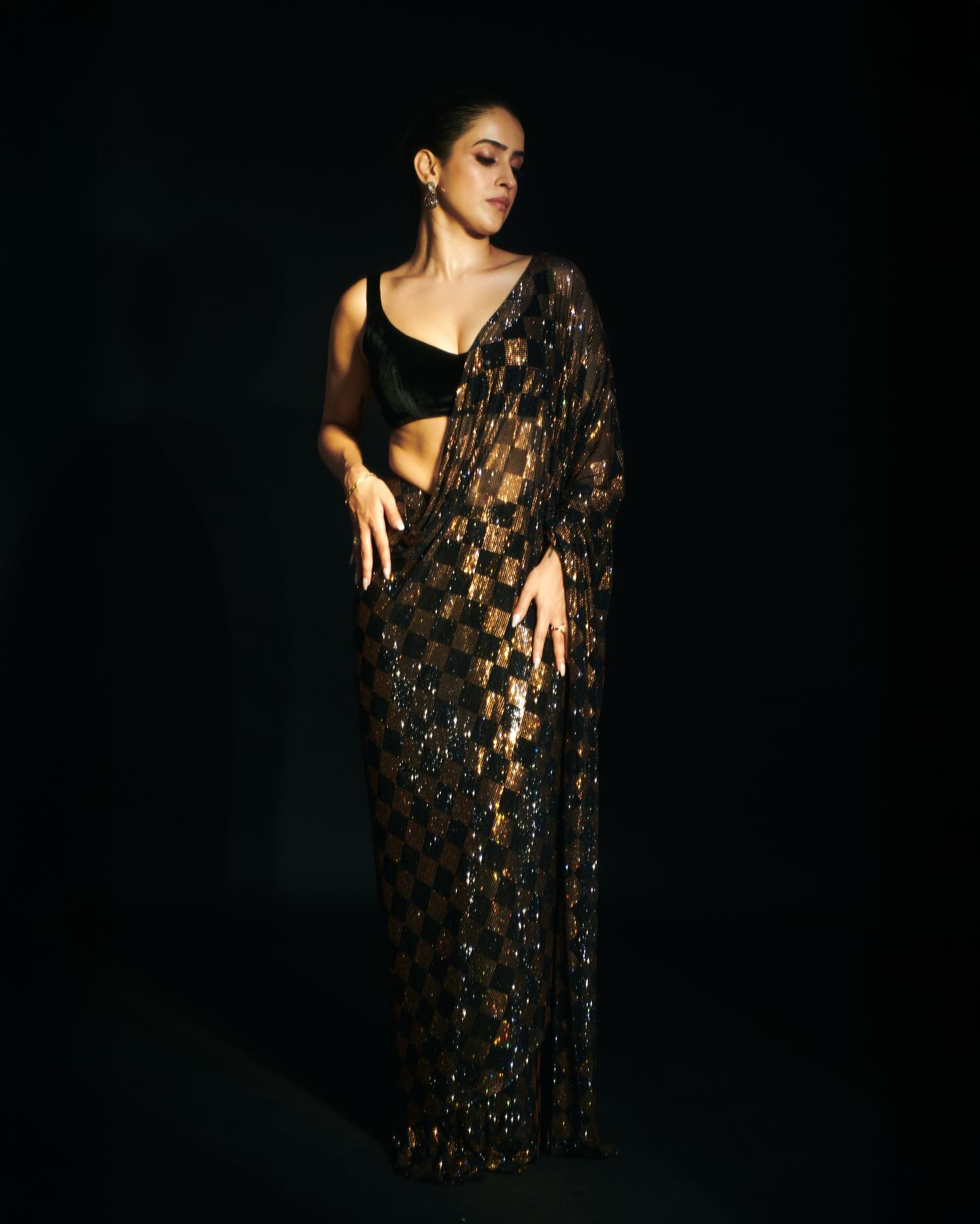 BLACK LOVERS – Premium Designer Saree