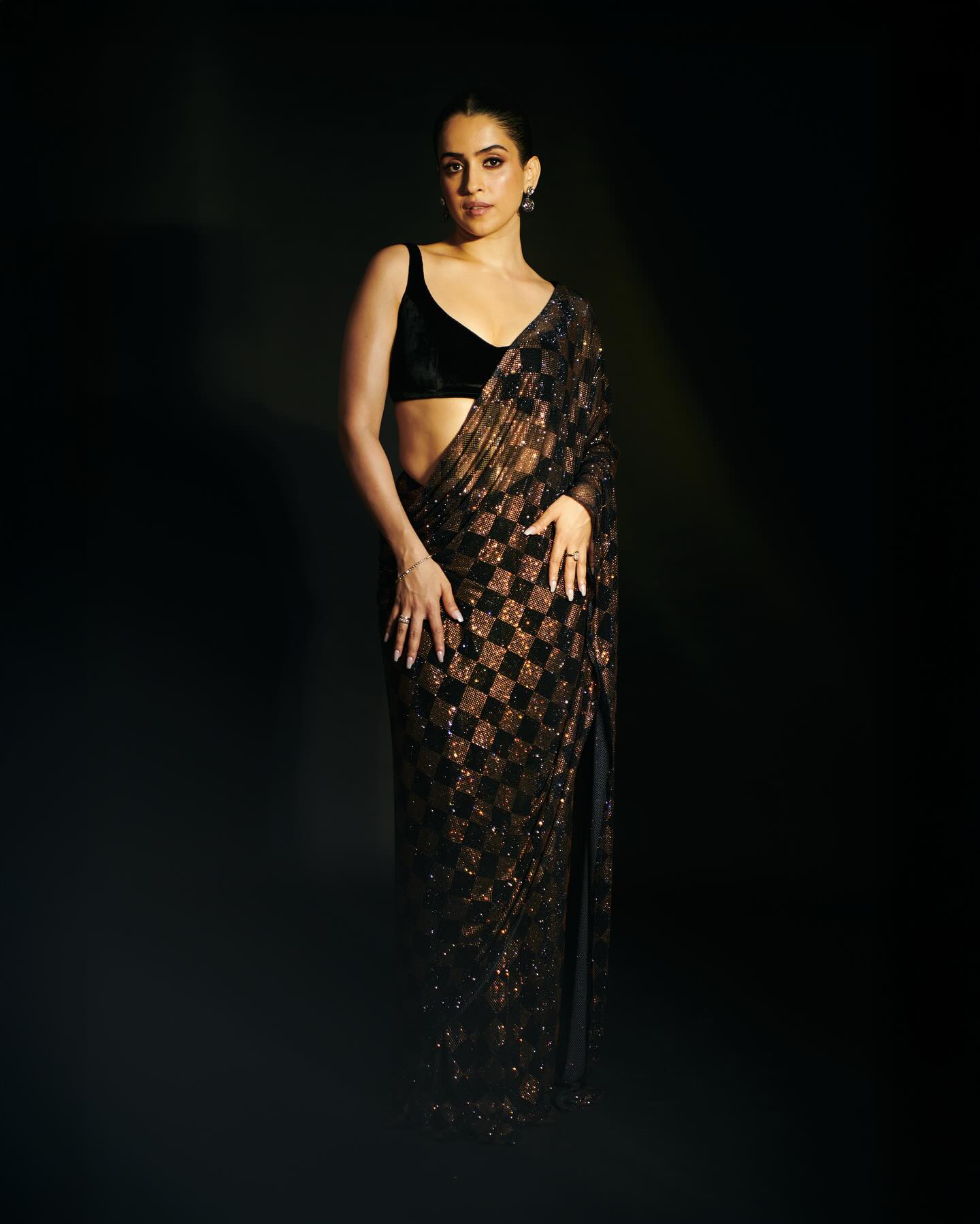 BLACK LOVERS – Premium Designer Saree