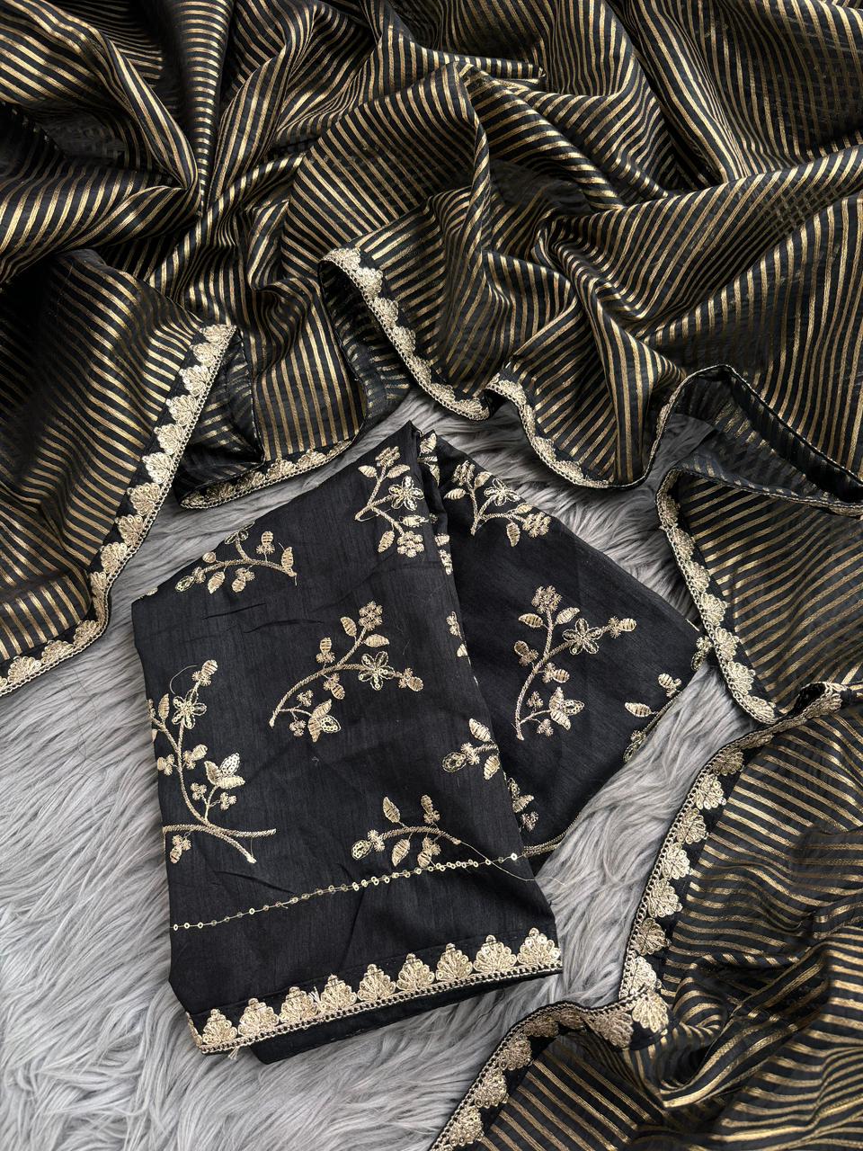 Trisha Black Gold