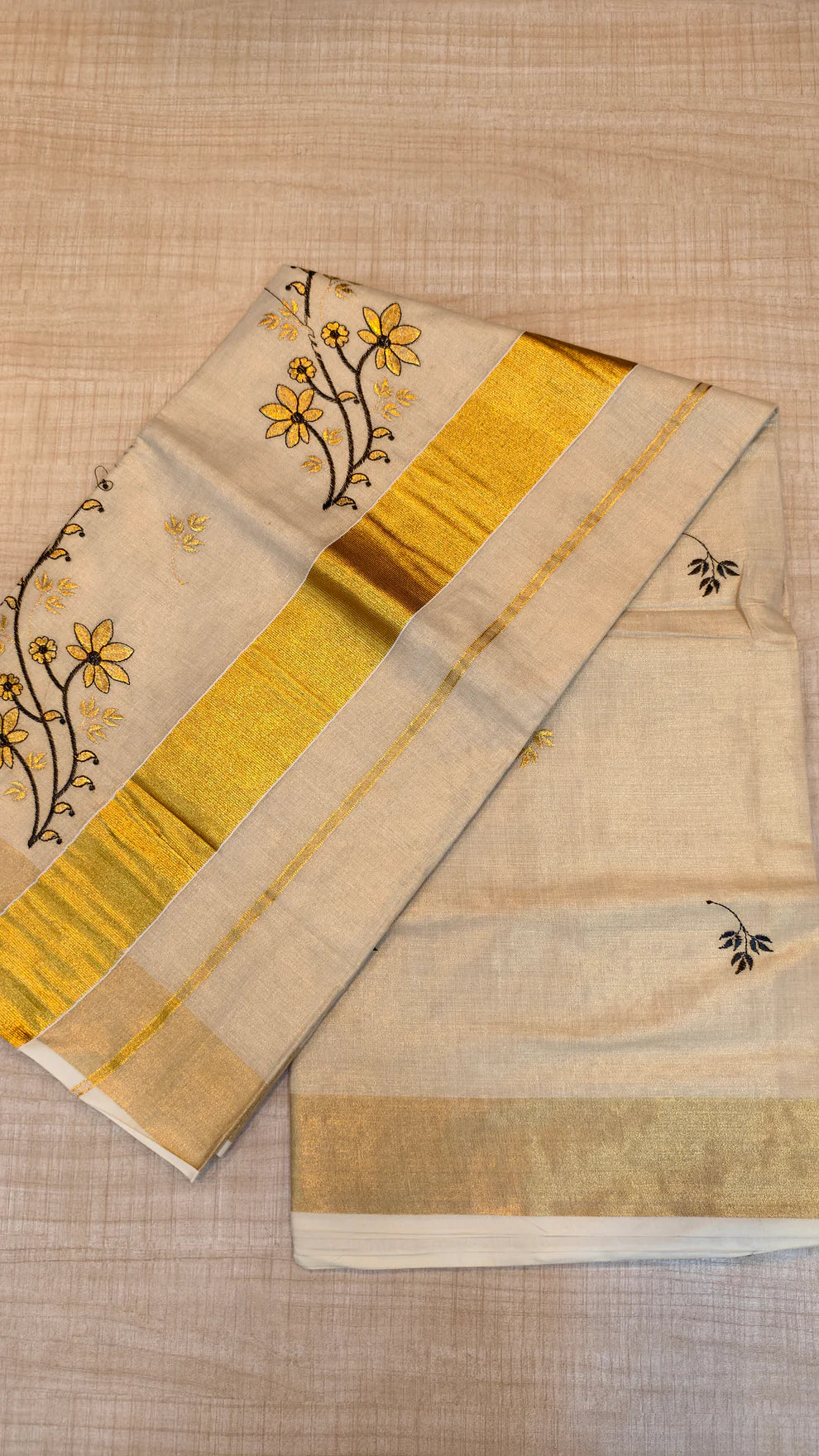Daffodils Tissue Saree