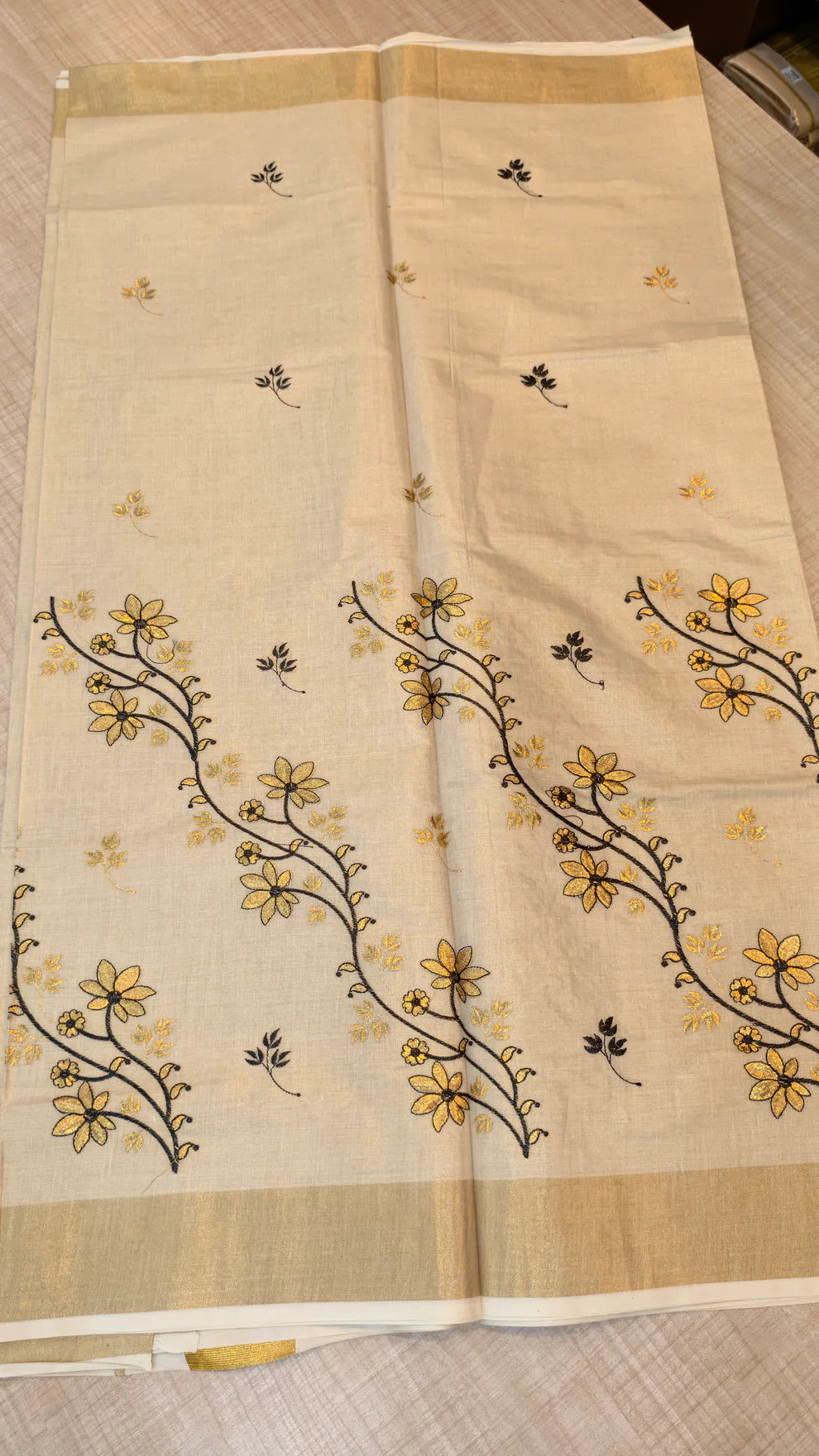Daffodils Tissue Saree