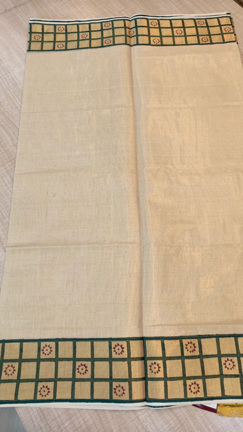 Checks Border Tissue Saree